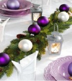 Para fugir do tradicional use cores diferentes e fortes para decorar a sua casa no Natal