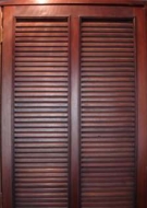 Portas e Janelas de Madeira