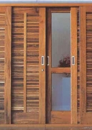 Portas e Janelas de Madeira
