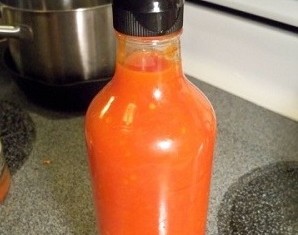Molho de Pimenta Tabasco Feito em Casa