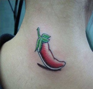 Tatuagens-Femininas-Na-Nuca-Pimenta