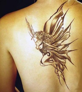 Tatuagens-Femininas-Nas-Costas-Fadinha