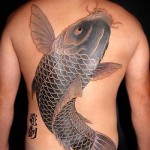 Tatuagens-masculinas-costas-carpa