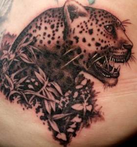 Tatuagens-masculinas-felino-costas